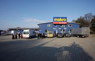 Makro