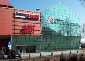 Drugi supermarket Intermarché w Pile