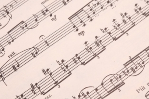 Więcej muzyki wolnej od praw autorskich